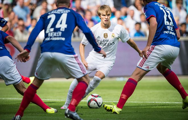 有一个隐含 有一个隐含