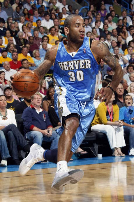 的争夺中贡 的争夺中贡