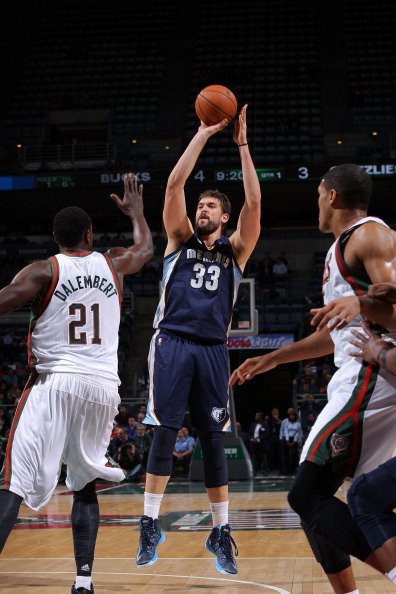 阿尔瓦雷斯 阿尔瓦雷斯