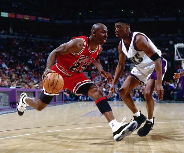 在季后赛结 在季后赛结